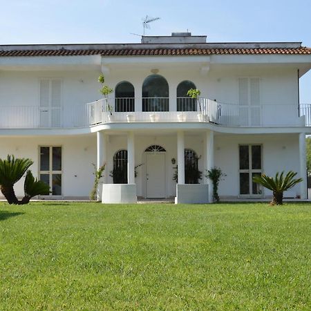 Casa Blanca B&B Latina Eksteriør bilde