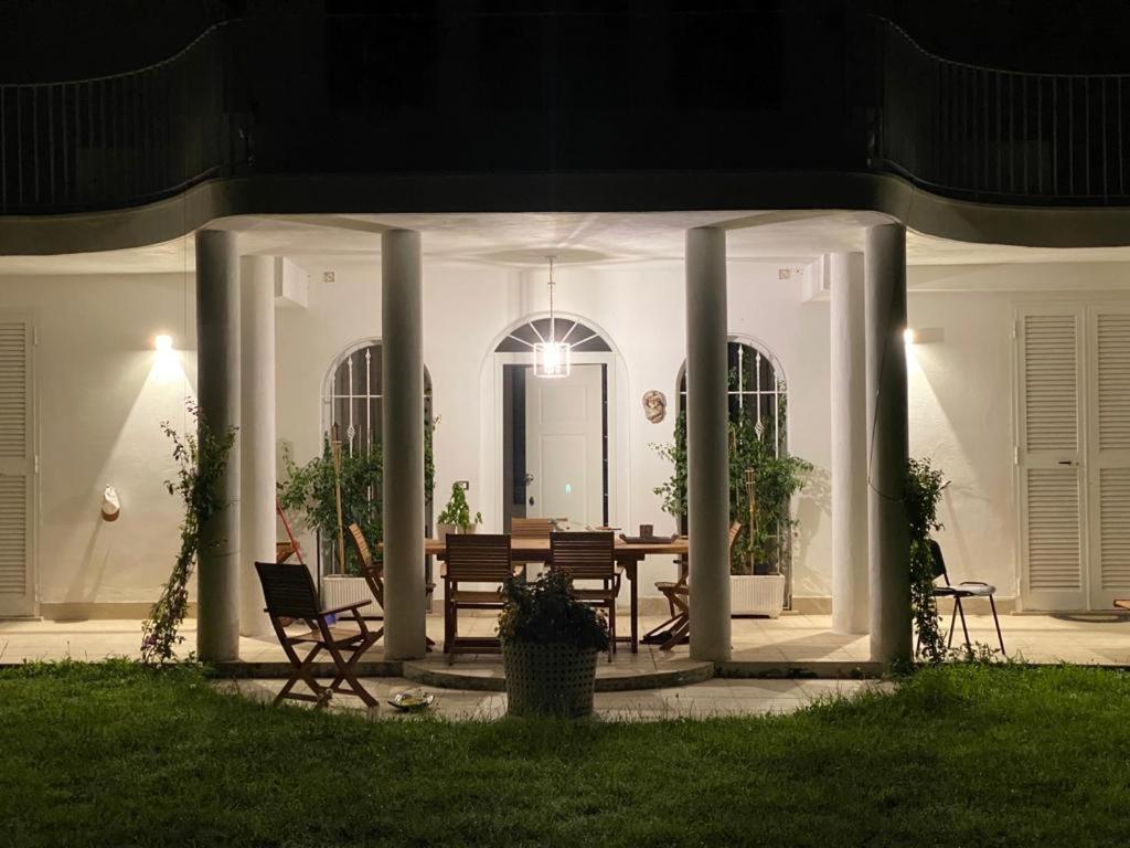 Casa Blanca B&B Latina Eksteriør bilde