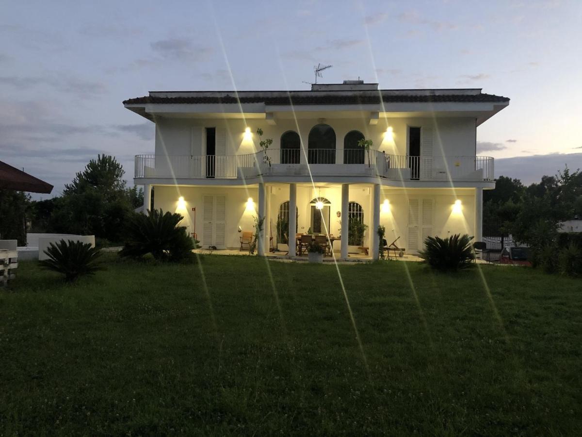 Casa Blanca B&B Latina Eksteriør bilde