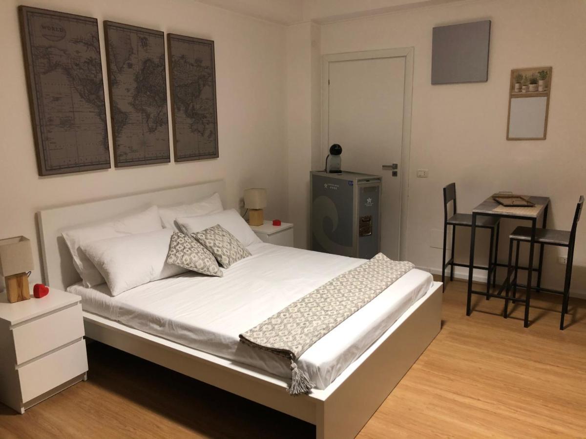 Casa Blanca B&B Latina Eksteriør bilde