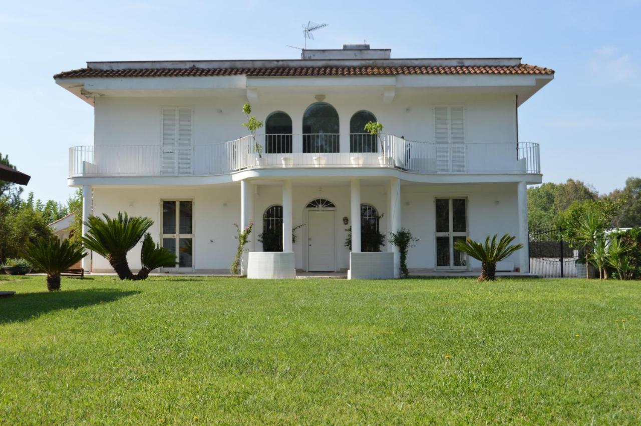 Casa Blanca B&B Latina Eksteriør bilde