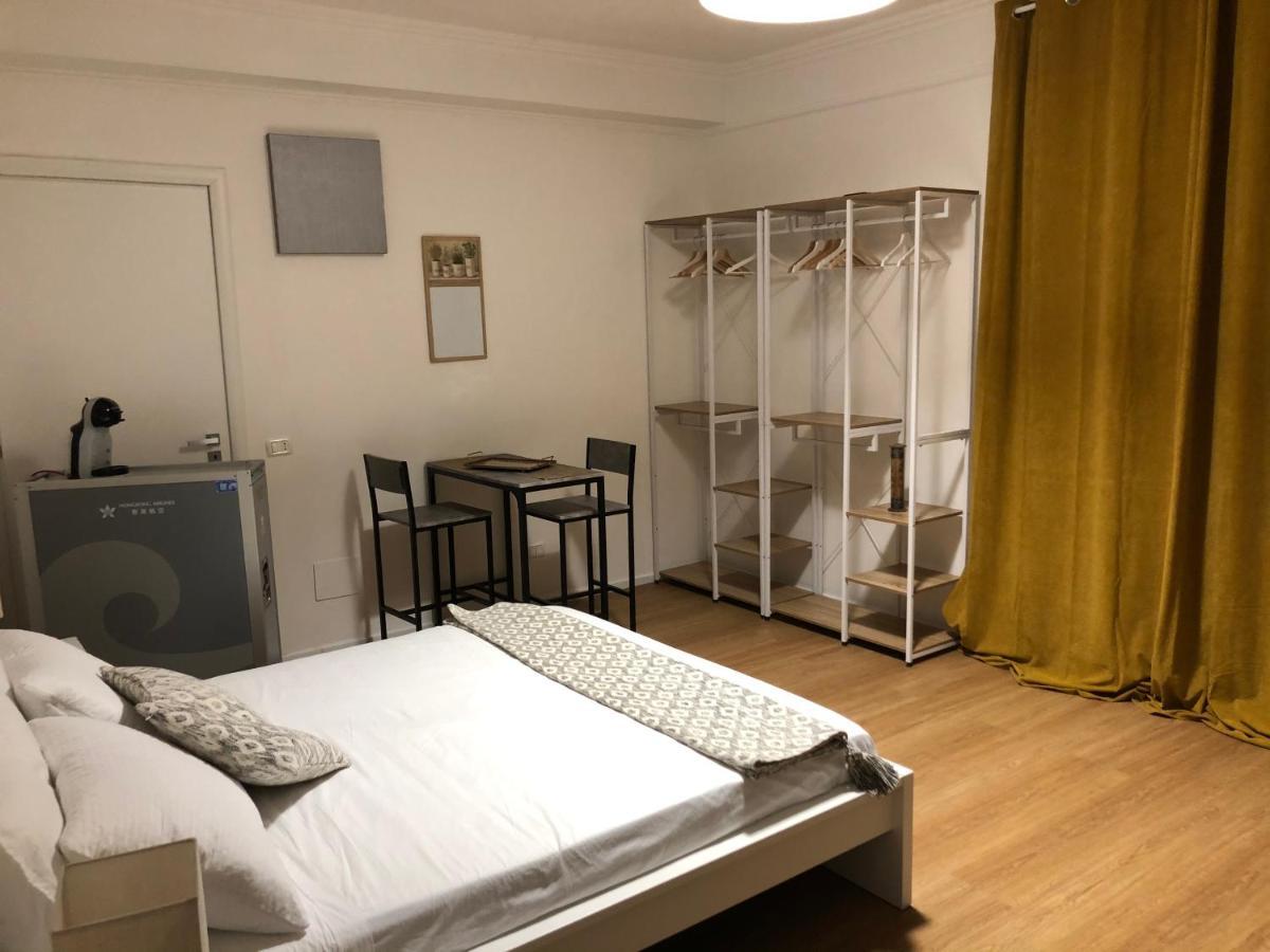 Casa Blanca B&B Latina Eksteriør bilde
